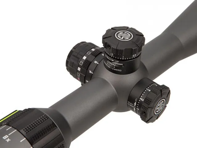 Sig Sauer TANGO4 SCOPE 4-16X44MM 30MM FFP ILLUM RETICLE