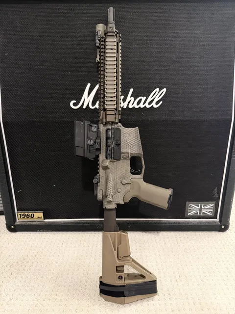 Daniel Defense MK18 Upper on a Painted Aero Lower