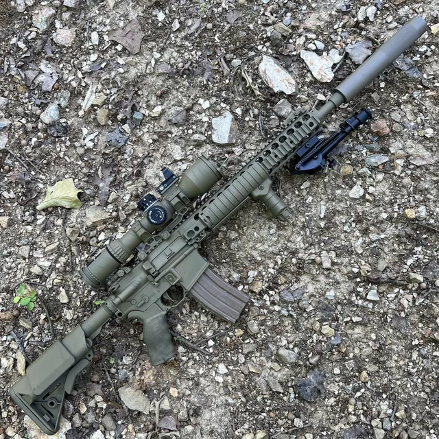 LMT MRP 18-inch SPR on an LMT MARS-L Lower