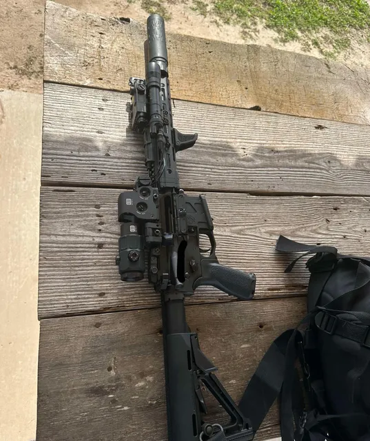 Daniel Defense DDM4 V7 11.5-inch SBR with EOTech EXPS3 and Velos LBP